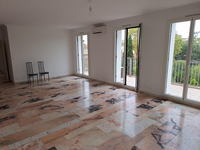 F4 CENTRE VILLE PEYROU