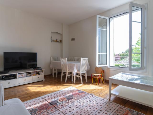 F4 de caractère de 98 m2 quartier commerçant belles hau