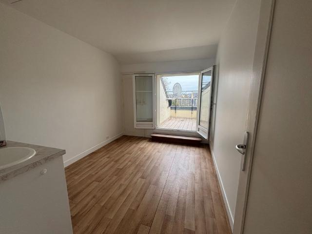 F4 duplex rue Royale