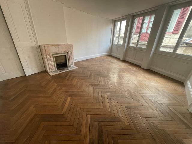 F4 hyper Centre Michelet