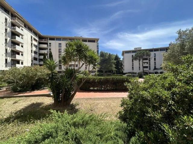 F4 RESIDENCE ANATOLE FRANCE