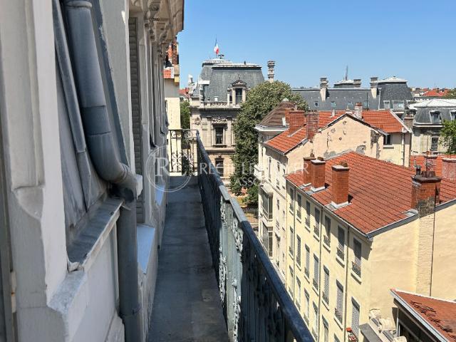 F4 rue de la Part Dieu