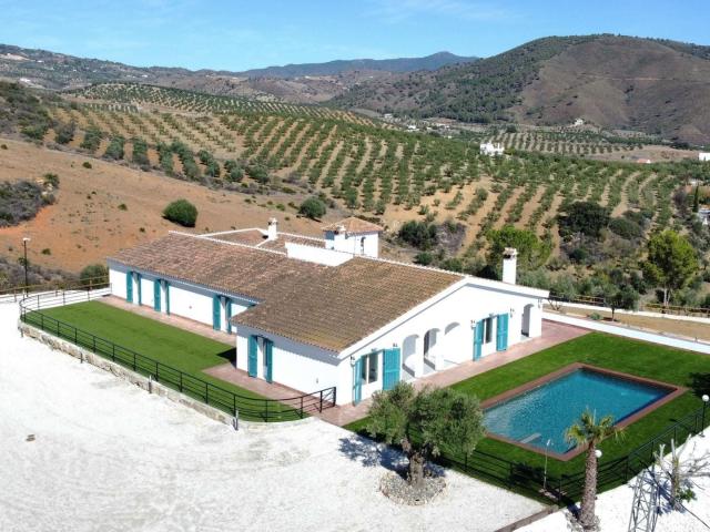 F5425081: Casa de campo en venta en Casarabonela. 270m² Casarabonela
