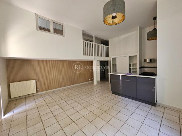 F5 6 RUE BARODET LYON 4
