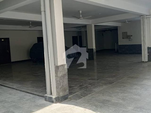 F6 Prime Location House With 15 Bed