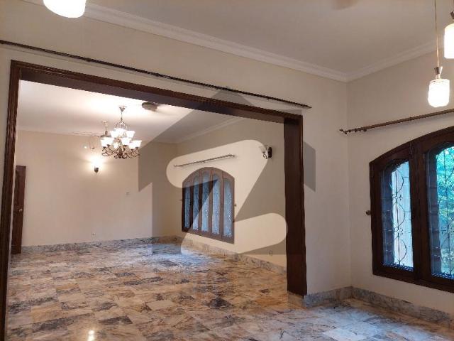 F7/2 500 Sq Yrd Pindi Facing Dead End Street Old House F 7/2