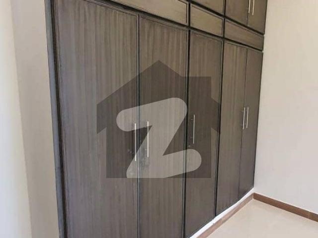 F8 1000sqy newly renovated upper portion 4 bedrooms tiled flooring separate parking best location