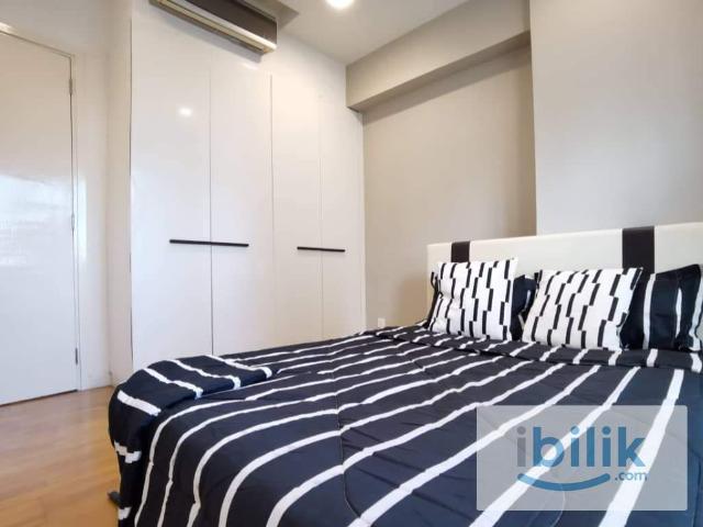 F/ middle size Pool view room beautiful & convenient location