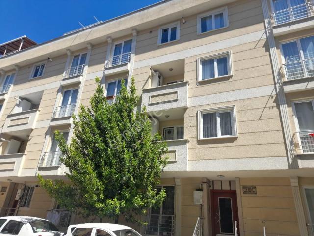 Fındıklı Mh. Satılık İskanlı 2+1 Fırsat Daire Yeditepe Üni.komşu