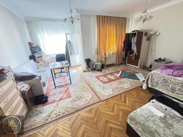 F l Emlaktan Bulgurlu Merkezde 3+1 135 M2 Katta Tek!.
