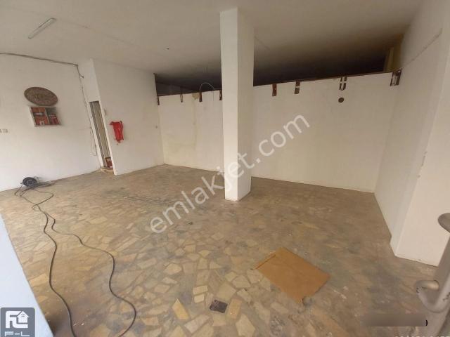 F l Emlaktan Y.giriş Ofis Büro Dükkan İşyerine Uygun