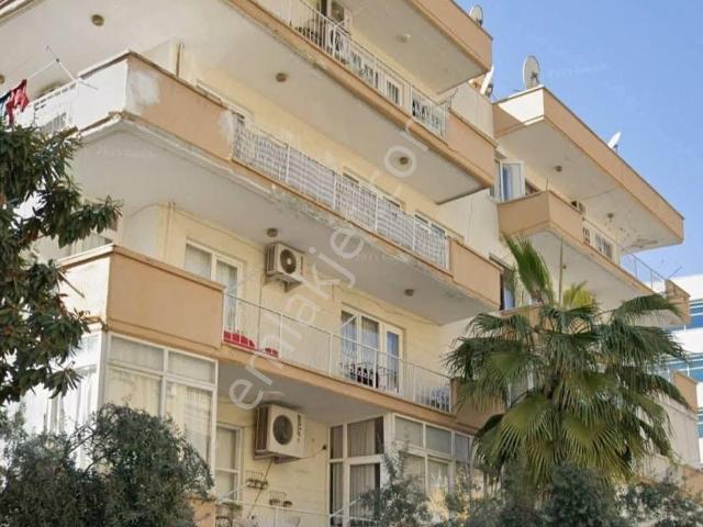 Fırsatt ! Alanya Merkez Cleopatra 2+1 Ayrı Mutfak Satılık Masrafsız Daire