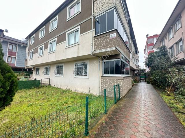 Fırsat Bu Fırsat Karasu Plaj Merkezde 2+1 Mutfak Ayrı Bahçe Katı