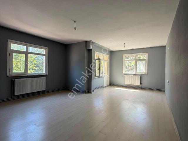 Fırsat! Komple Yenilenmiş 130 M² 3+1 Kiralık Daire | Merkezi Konum