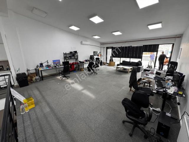 Fırsat Konumda Kiracılı 240 M² Teraslı Yüksek Getirili Ofis