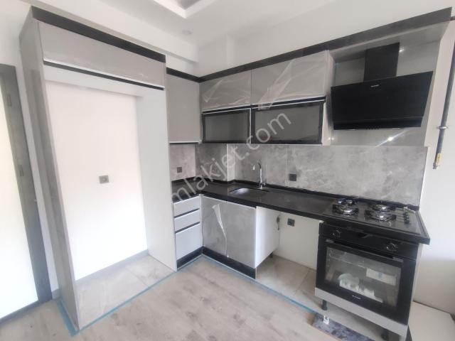 Fırsat Havuzlu Sit.ayçadan Sat.1+1 Yüksek Giriş Kullanışlı Daire