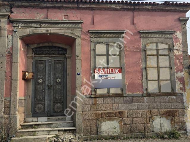 Fırsat! Tarihi Rum Evi 427m²