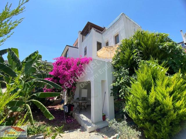 Fırsat Villa ! Gündoğan Koyunda 3+2 Tribleks Villa