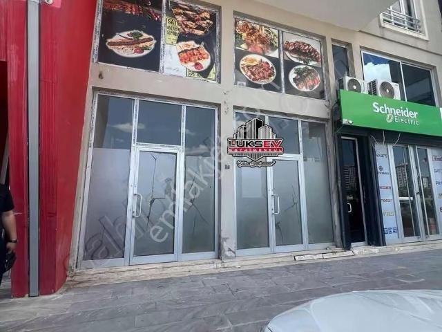 Fıstıklık Ana Cadde Üstü Kiralık 70 Metre Dükkan