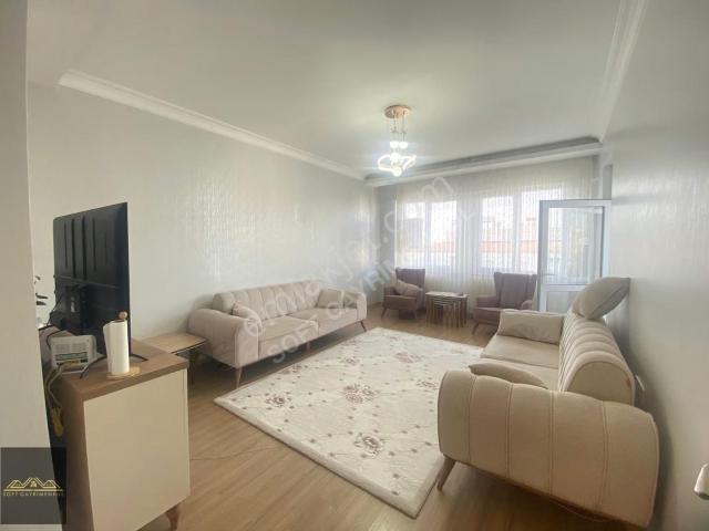 Fıstıklık Parkın Dibinde! Arakat Çift Balkon Banyo Satılık 3+1