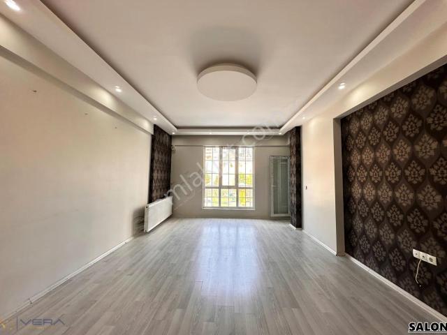 Fıstıklık'da Geniş Oturumlu Bakımlı Satılık 3+1 Daire