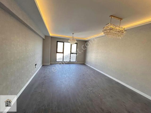 F&y Emlaktan Satılık Site İçerisinde 4+1 Full Yapılı Manzaralı