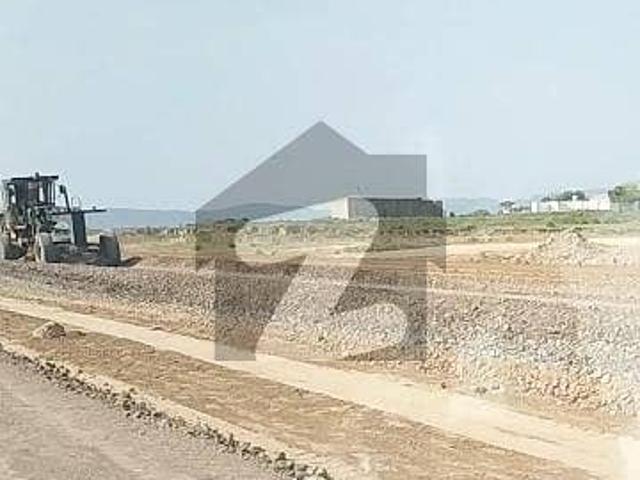 F_14/1 ideal location plot for sale clear land