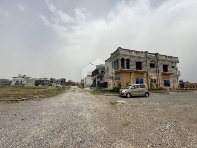 F. 17 t& 1 kanal for sale, near to main doubale road, main markaz & park solad land lavel plot on good location first come first avail this big opertuinty for dream house