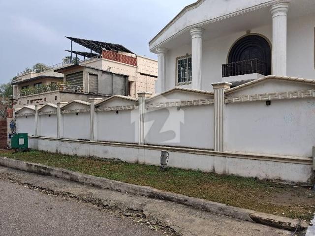 F 10/1 Square Yard Proper Duplex House In Close End Street F 10/1