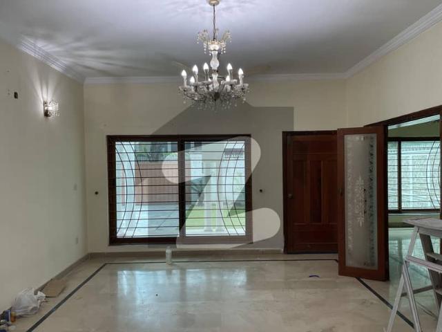F 10 Beautiful 1 Kanal 5 Bedroom House For Rent