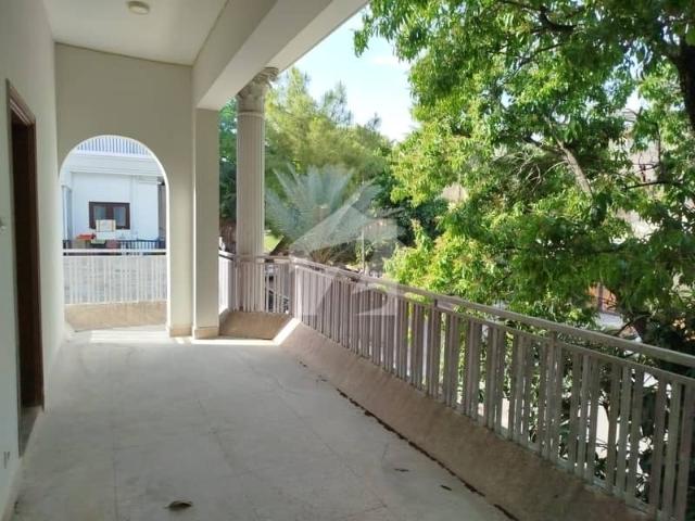 F 10 Beautiful Three Storey House Available For Rent