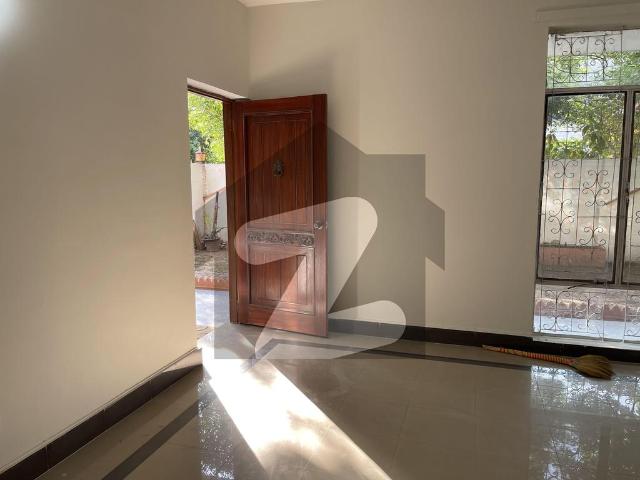 F 10 Double Storey House 4 Bedroom Nice location close street tile floor Available For Rent F 10