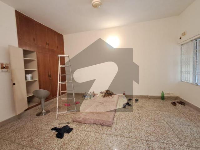 F 10 Double Storey House 5 Bedroom Nice Location Available For Rent F 10