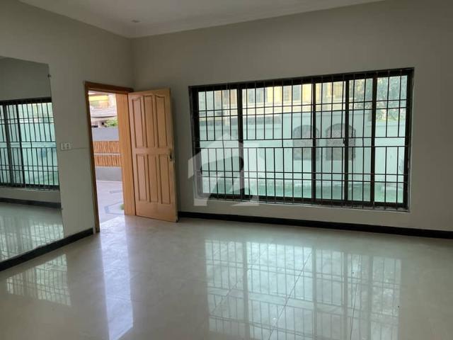 F 10 Double Storey House 6 Bedroom For Rent