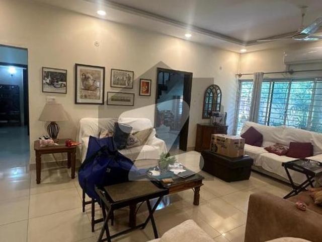 F 10 Double Storey House Excellent 1000 Square Yard House Proper 6 Bedrooms, 6 Attached Bathrooms Modern Fittings And Tiled Floor TV Lounge, Drawing Dining, 1 Kitchen F 10