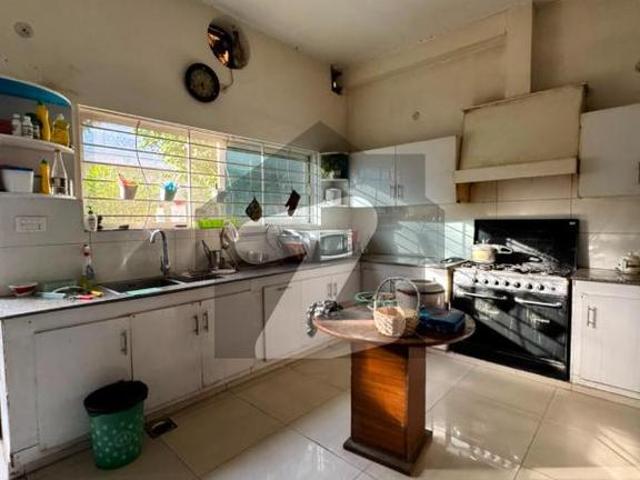F 10 Excellent Double Storey House 1000 SQY Proper 7 Bedrooms, 7 Attached Bathrooms Modern Fittings Along With Tile Flooring Drawing Dining, TV Lounge, Kitchen F 10