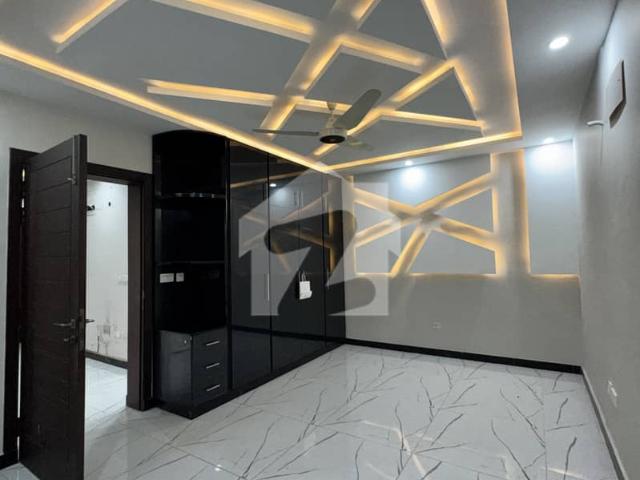 F 10 Excellent Modern And Spacious Portion All New Bathrooms And Kitchen Tile Flooring Top Location Close End Street For Rent