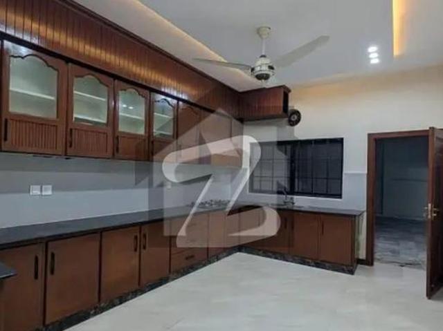 F 10 Renovated House 5 Bedroom for Rent F 10