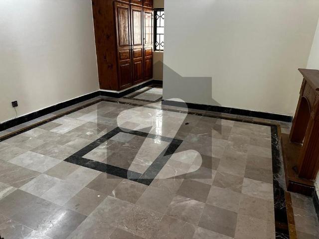 F 10 Triple Story House 9 Bedroom For Rent F 10