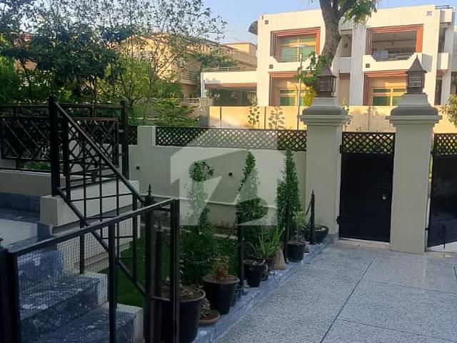 F 11/3 Beautiful House For Rent 5 Bedroom Study Room