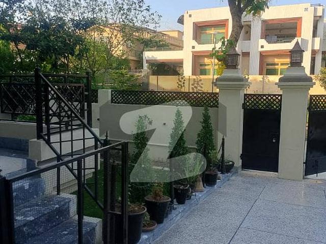 F 11/3 Beautiful House For Rent 5 Bedroom Study Room