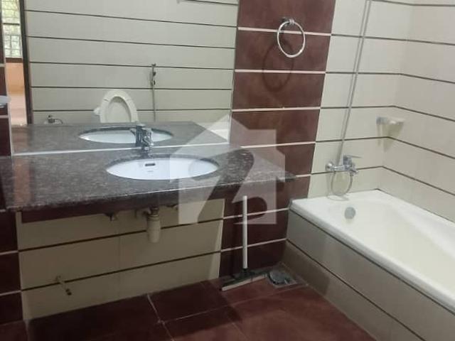 F 11/3 Beautiful House For Rent