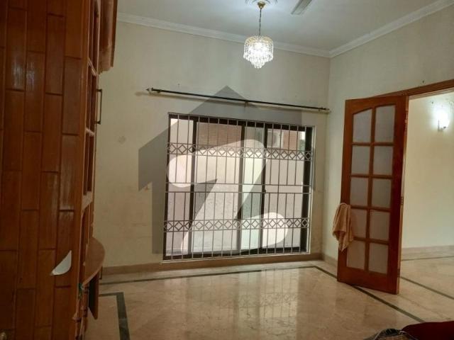 F 11 Beautiful House For Rent F 11