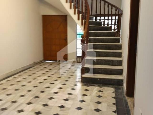 F 11 Beautiful Location Full House Available For Rent