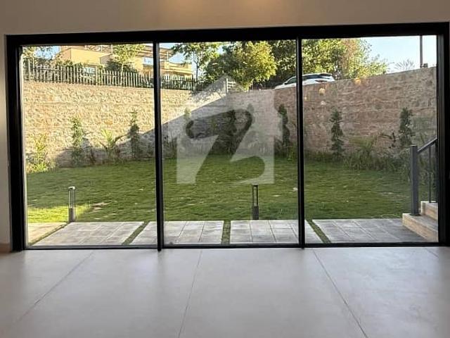 F 11 brand new architect design owner build triple story spanish style three side open end corner house with extra land beautiful lush green gated lawan size 500yd 7bed d/ serious buyers only contact reasonble price
