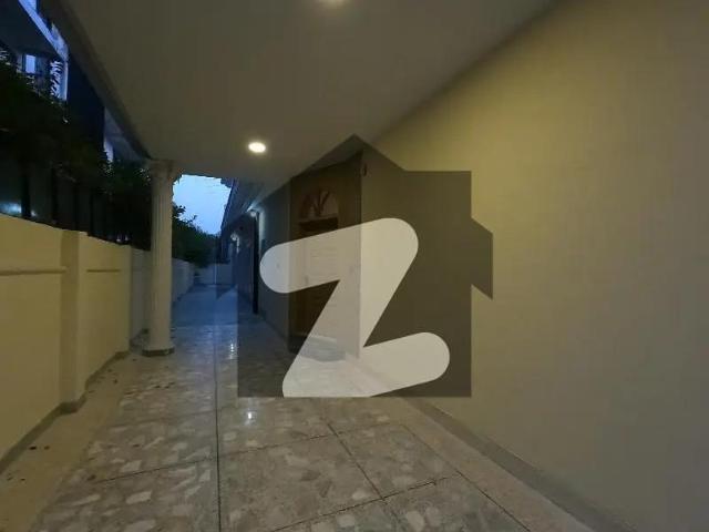 F 11 excellent 1 kanal double storey house proper 4 bedrooms, 4 attached bathrooms marble flooring, modern fittings f 11