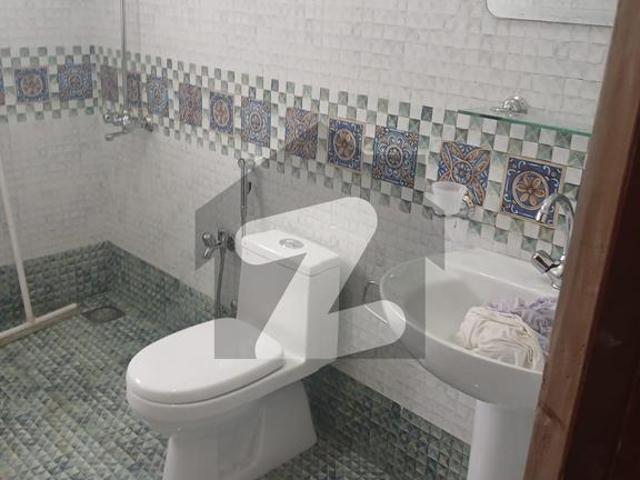 F 11 Independent House 5 Bedroom Near Market And Mosque Beautiful Location Available For Rent F 11