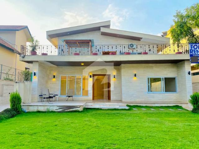 F 6/2 Luxury House Available For Rent