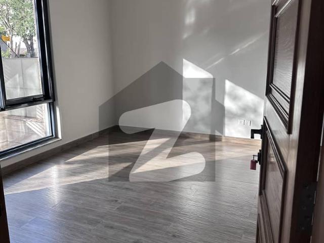 F 6/3 Beautiful New House 5 Bedroom