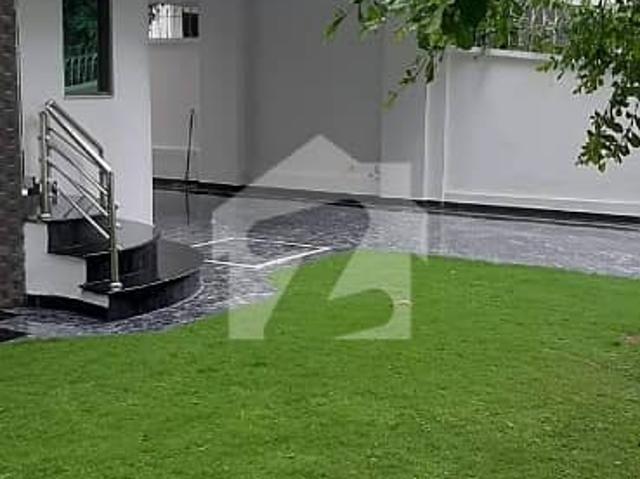 F 6/3 House Available 50*90 Near Margla Road